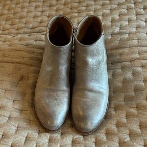 Beautiful gray leather Frye booties.